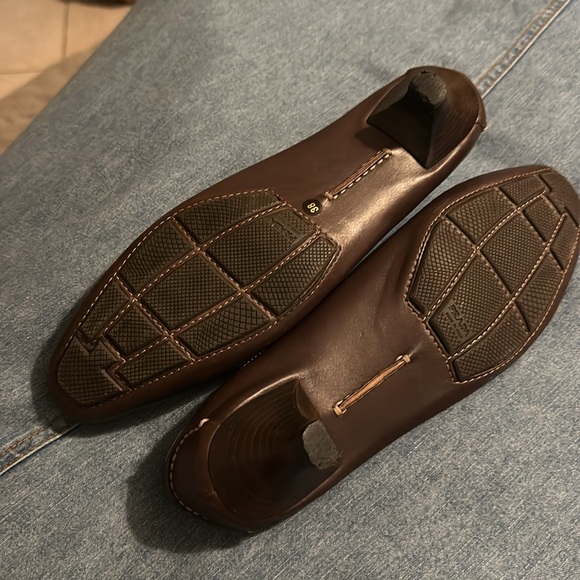 PRADA kitten loafer - Picture 3 of 7